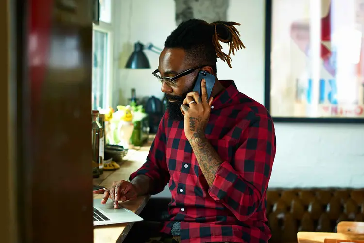 Detecting phone and text message scams