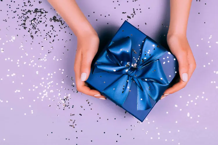 3 reasons to offer savings as a gift
